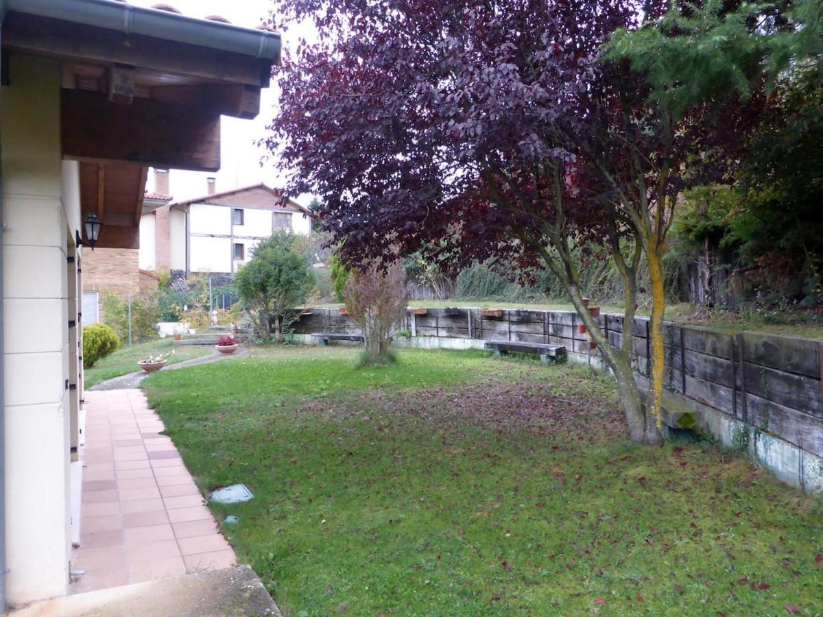 Una Casa Con Vistas En Pobes Екстериор снимка